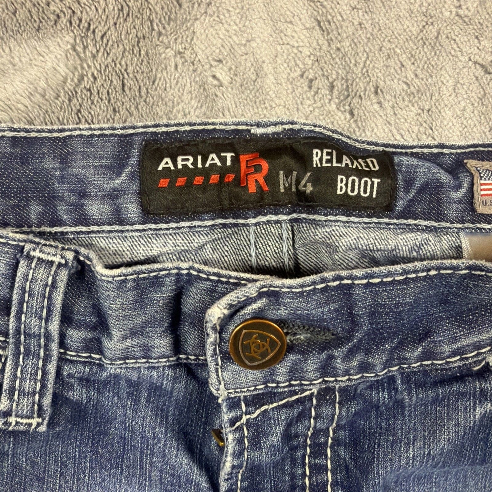 Ariat FR M4 relaxed boot jeans 33x34 9