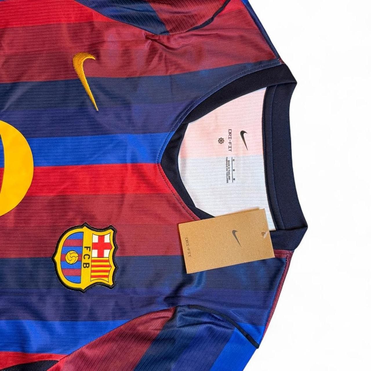 Nike Barcelona 2026/27 home jersey with vertical red and blue stripes number 10 Lamine Yamal on the back size medium dimensions in the pictures Brand new with tags 7