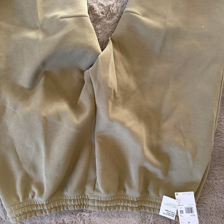 NWT Nike Women's Standard Fit Mid Rise Jogger Pants size 3X relaxed 9