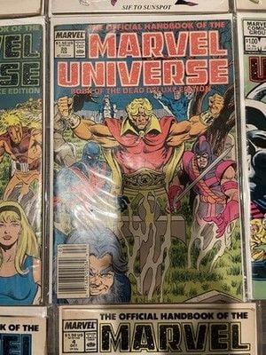 Marvel Universe Comic Book Lot of 17 Vintage 1985 Encyclopedia Like 12