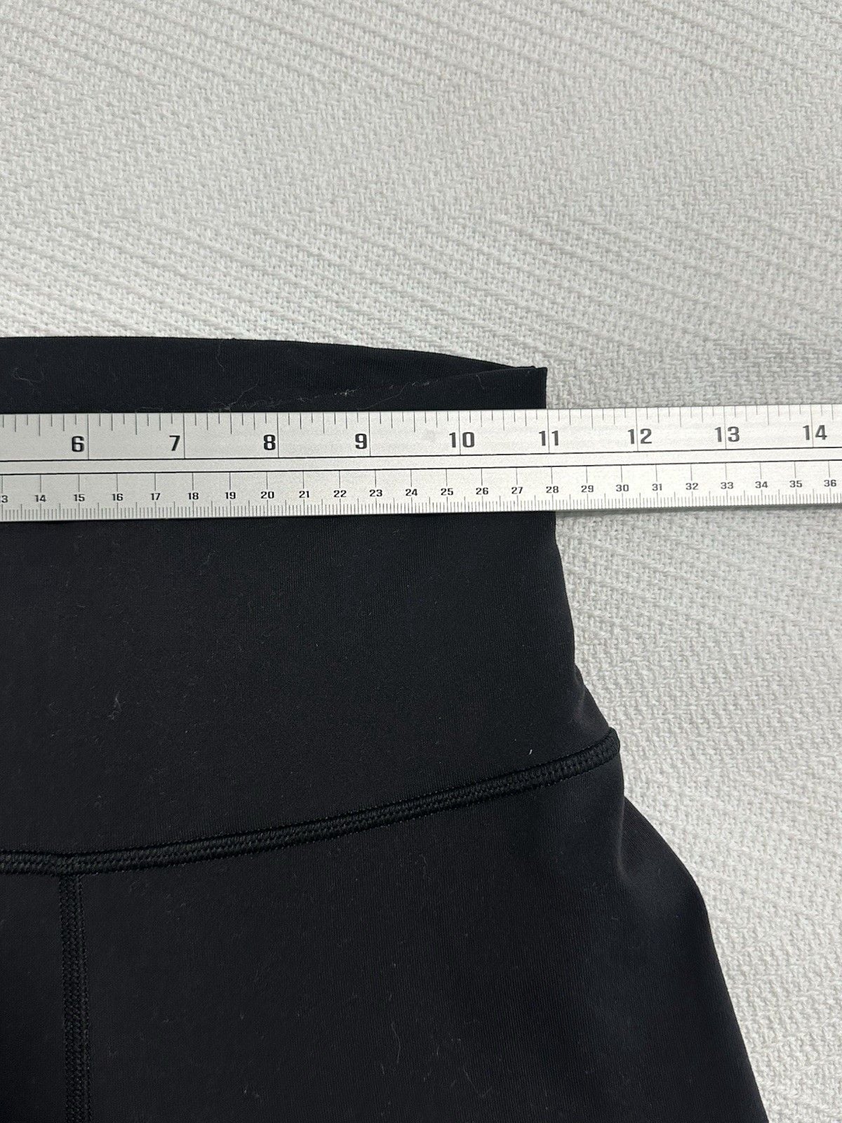 Lululemon Size 4 Womens Workout Pants Yoga Leggings Athletic Black 7