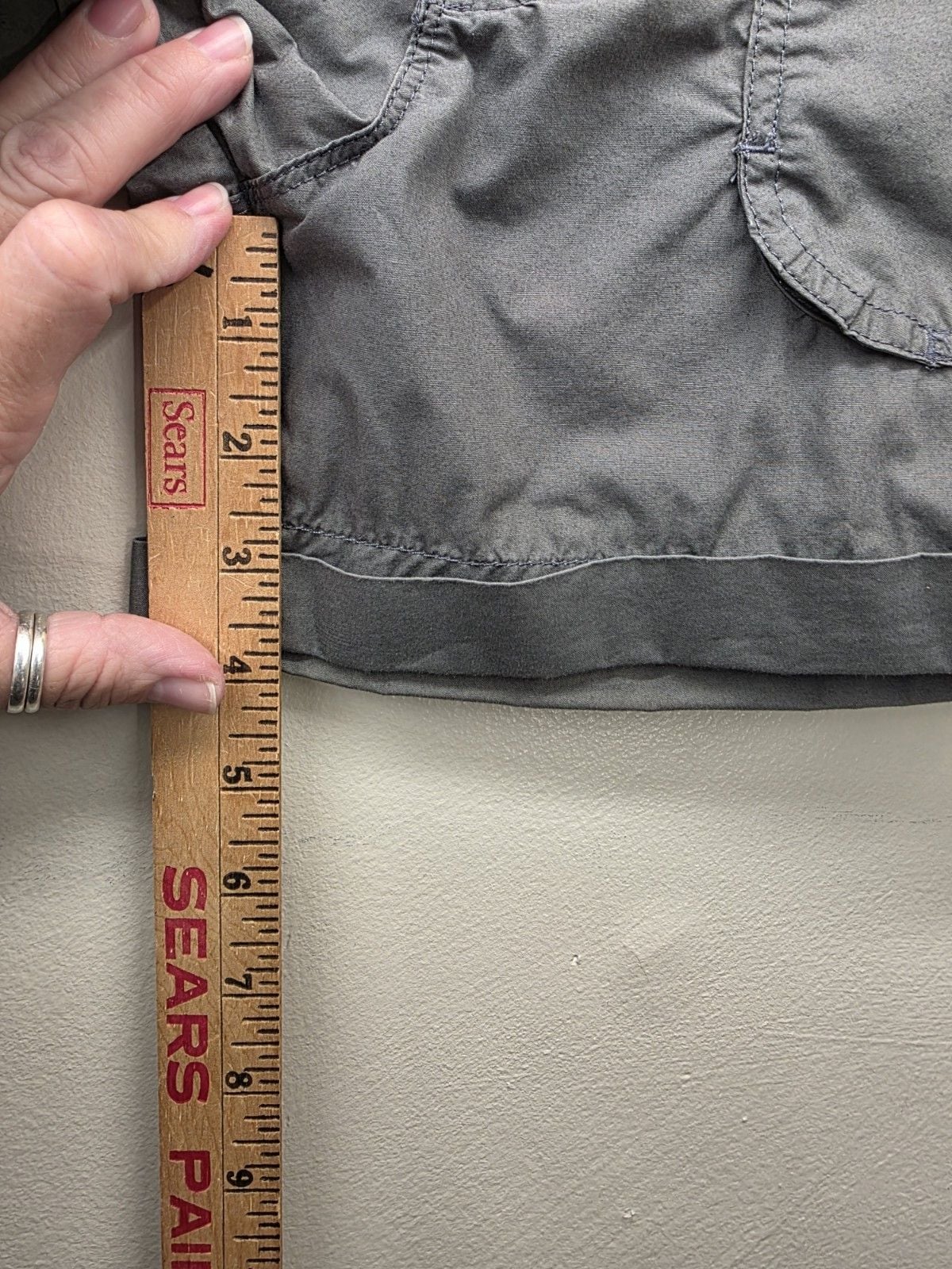 Nike womens shorts cuffed grey cargo pockets, Sz 6 Hiking, Activewear  10