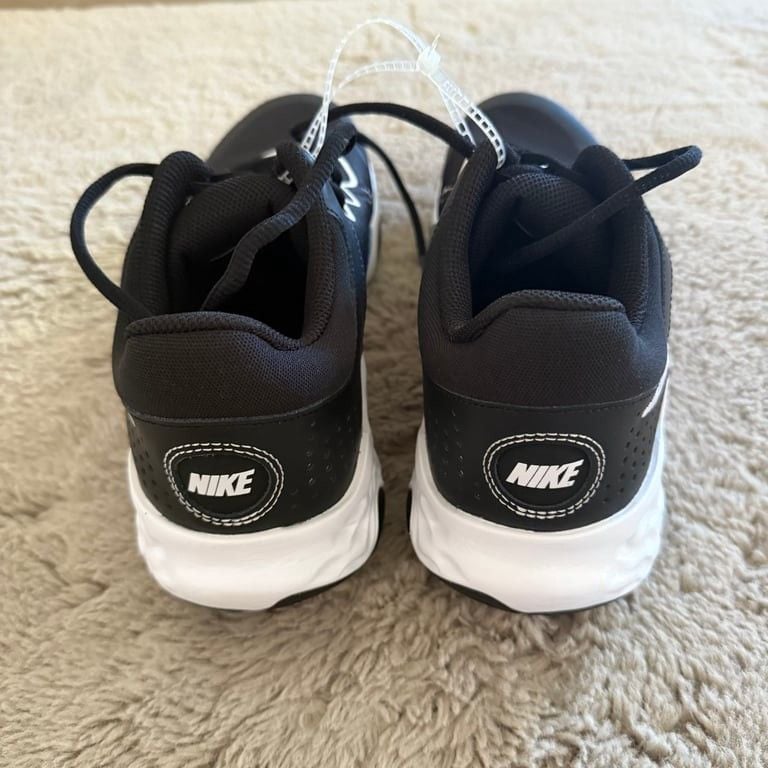 NWOT Nike Men's Fly.by Mid 3 Black Athletic Sneakers Shoes Size 11 Outdoor 5