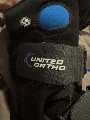 United Ortho Air Stabilizer Ankle Walker Fracture Boot Small/Medium 10
