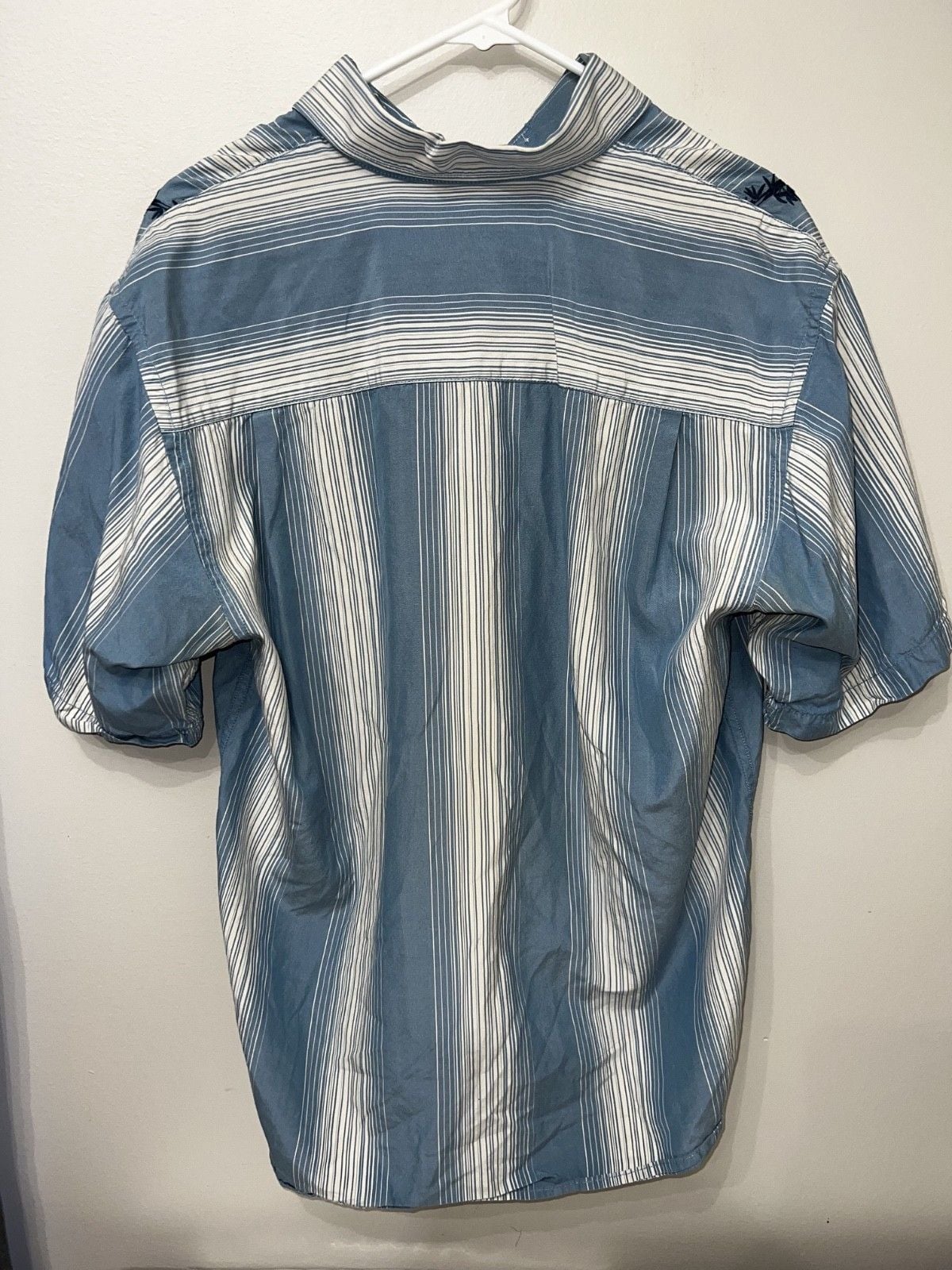 Tommy Bahama Palm Tree Hawaiian Blue Short Sleeve stripe Button Up Shirt Men's M 10