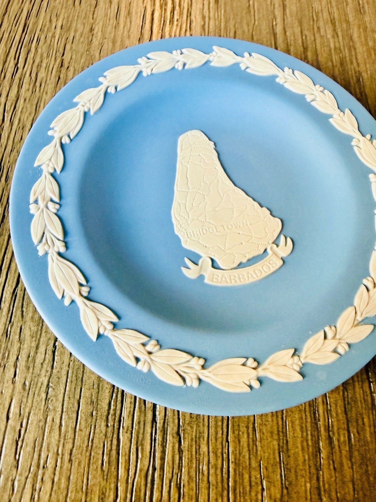 Beautiful Wedgwood Blue Jasperware Barbados Harrison's Bridgetown Plate 4.5"d 2