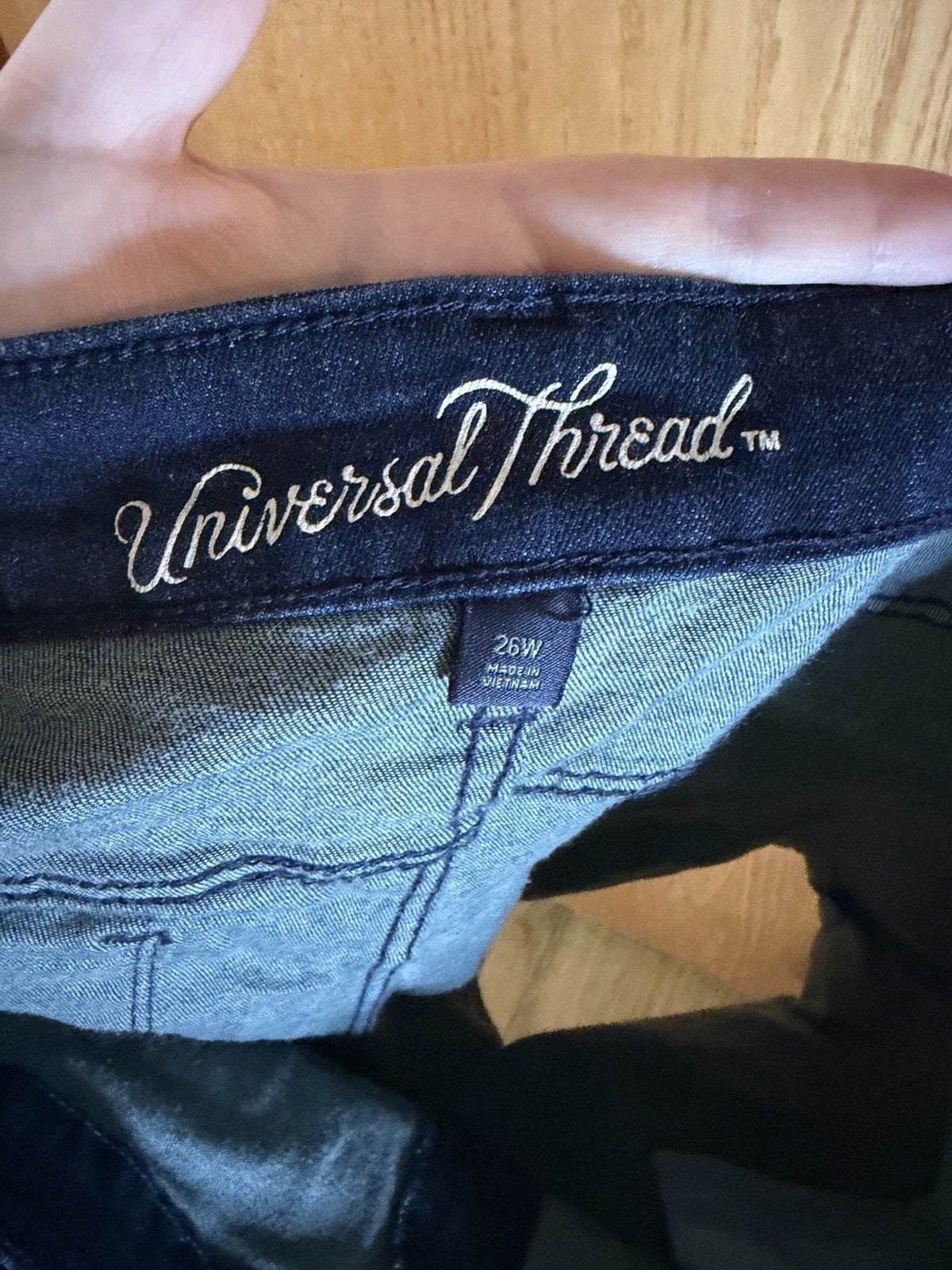 Universal Thread Women's Plus 26W Blue Dark Wash Denim Cut Off Cuffed Shorts 4