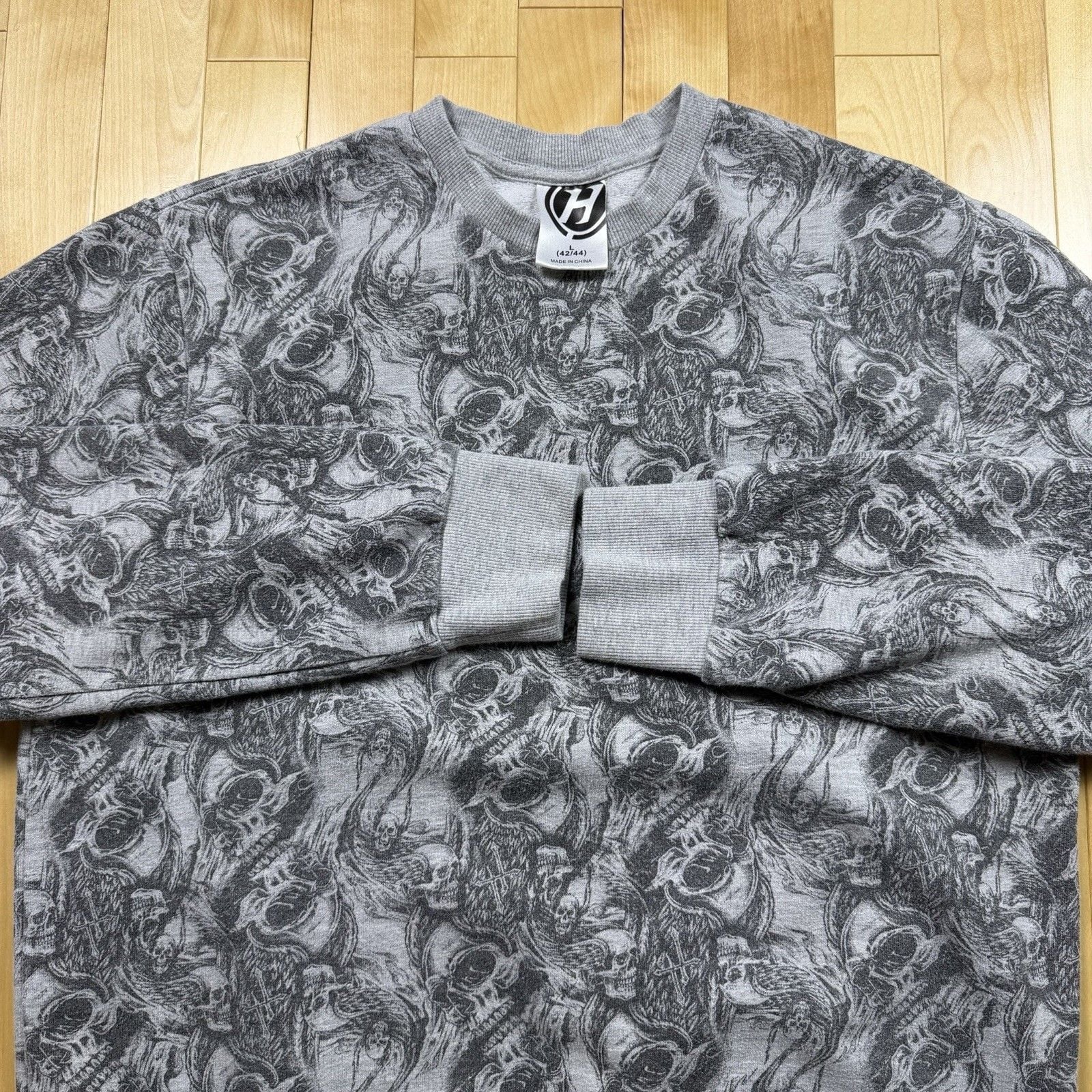 Y2K Hybrid Tees Skull All Over Print Sweatshirt Mens L 42/44 Gray Goth Grunge 10