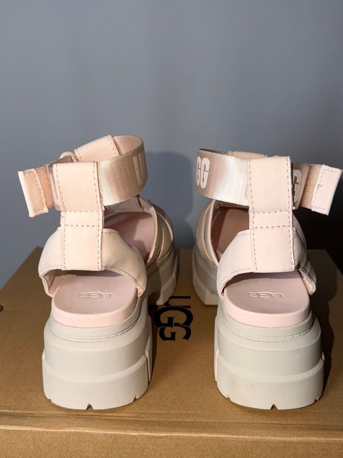 UGG W Ashton Strappy Women's Sandals Size 7 4