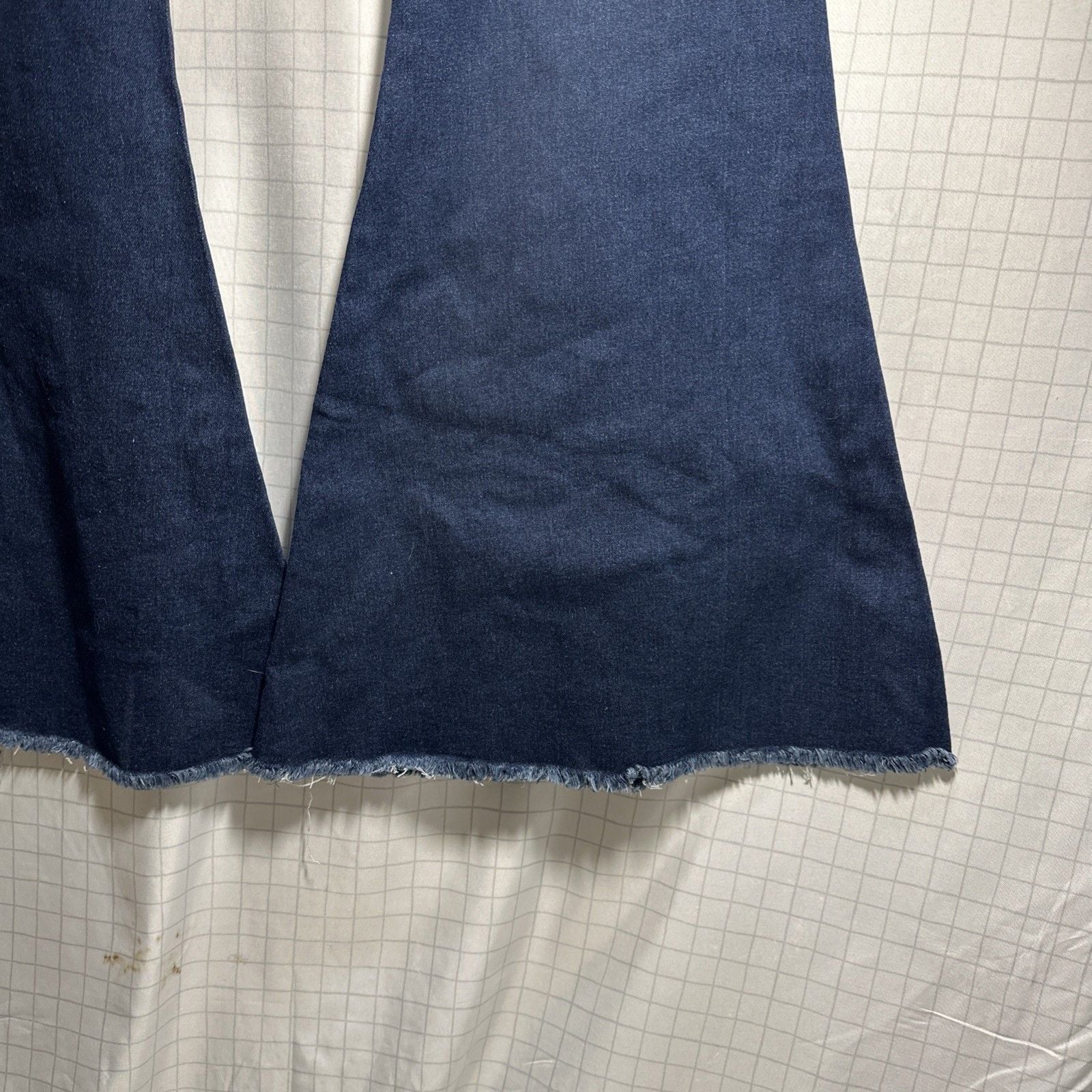 Casual Jeans Medium Adult Blue Denim Flared Distressed Hem Dark Wash Womens Y2K 9