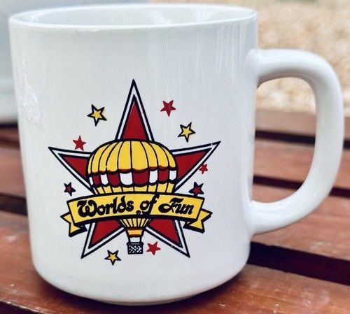 RARE VTG Worlds Of Fun Theme Park Yellow & Red Hot Air Balloon Logo Coffee Mug 4