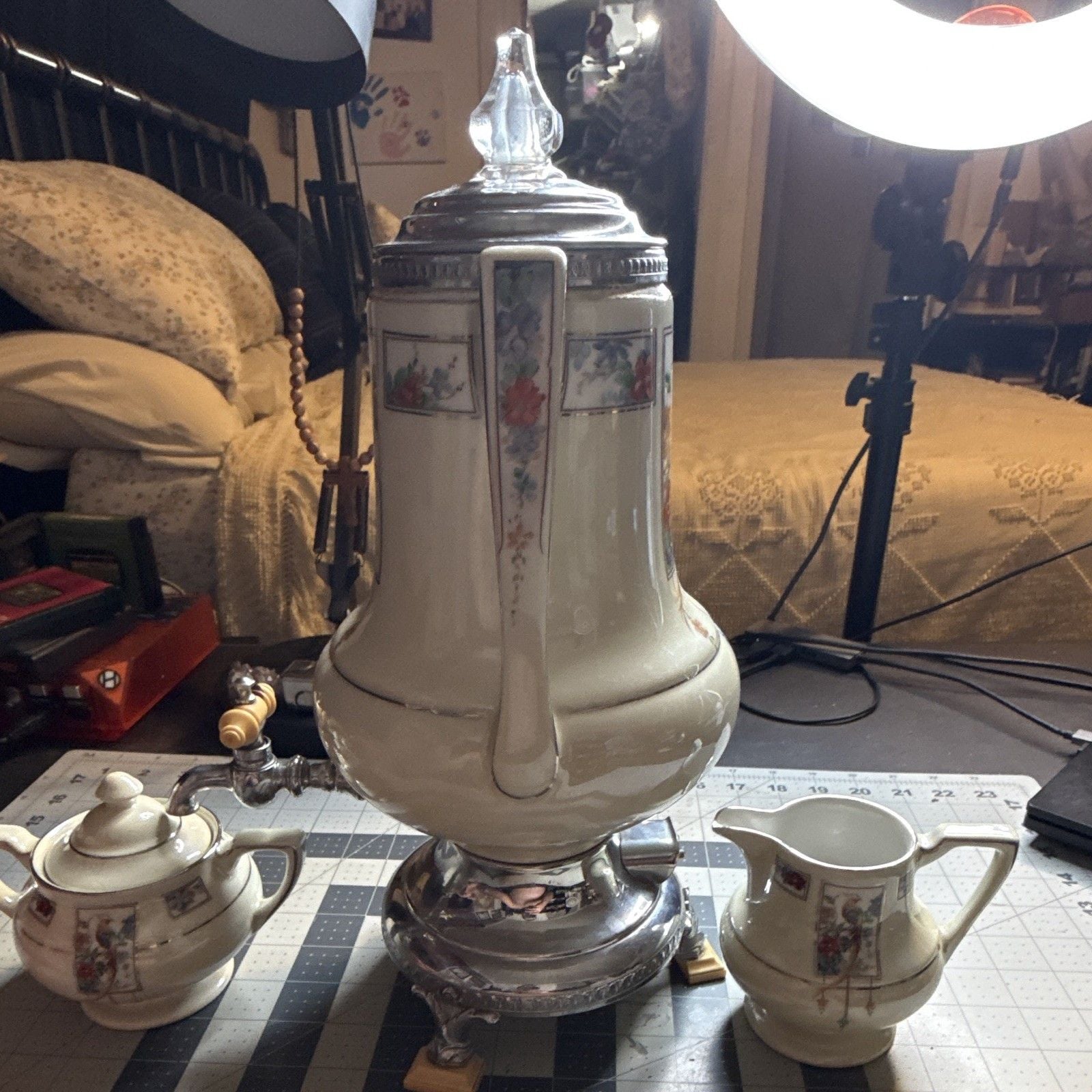 Robeson Rochester Electric Ceramic Coffee Pot Bird Pattern Metal Base w/ Lid 7