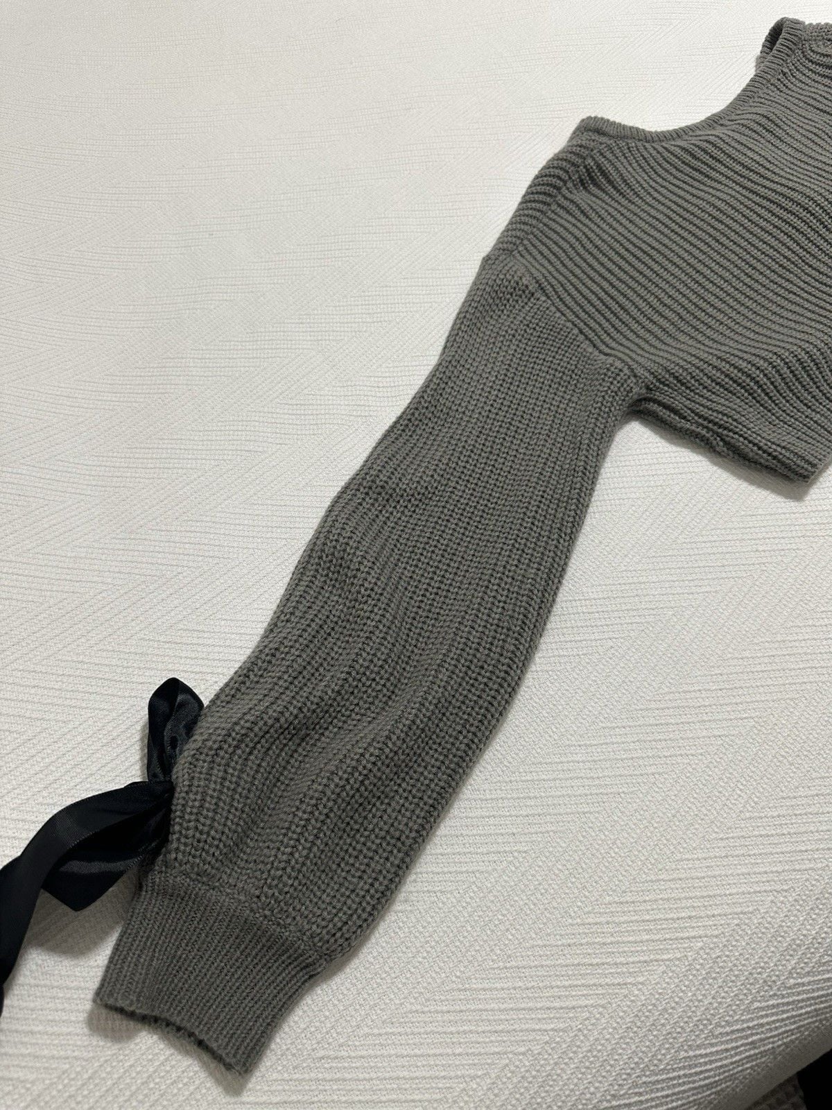 Bow Knot Knitted Cardigan Sweater SMALL Gray Jumpers Short V Neck Long Sleeves 12