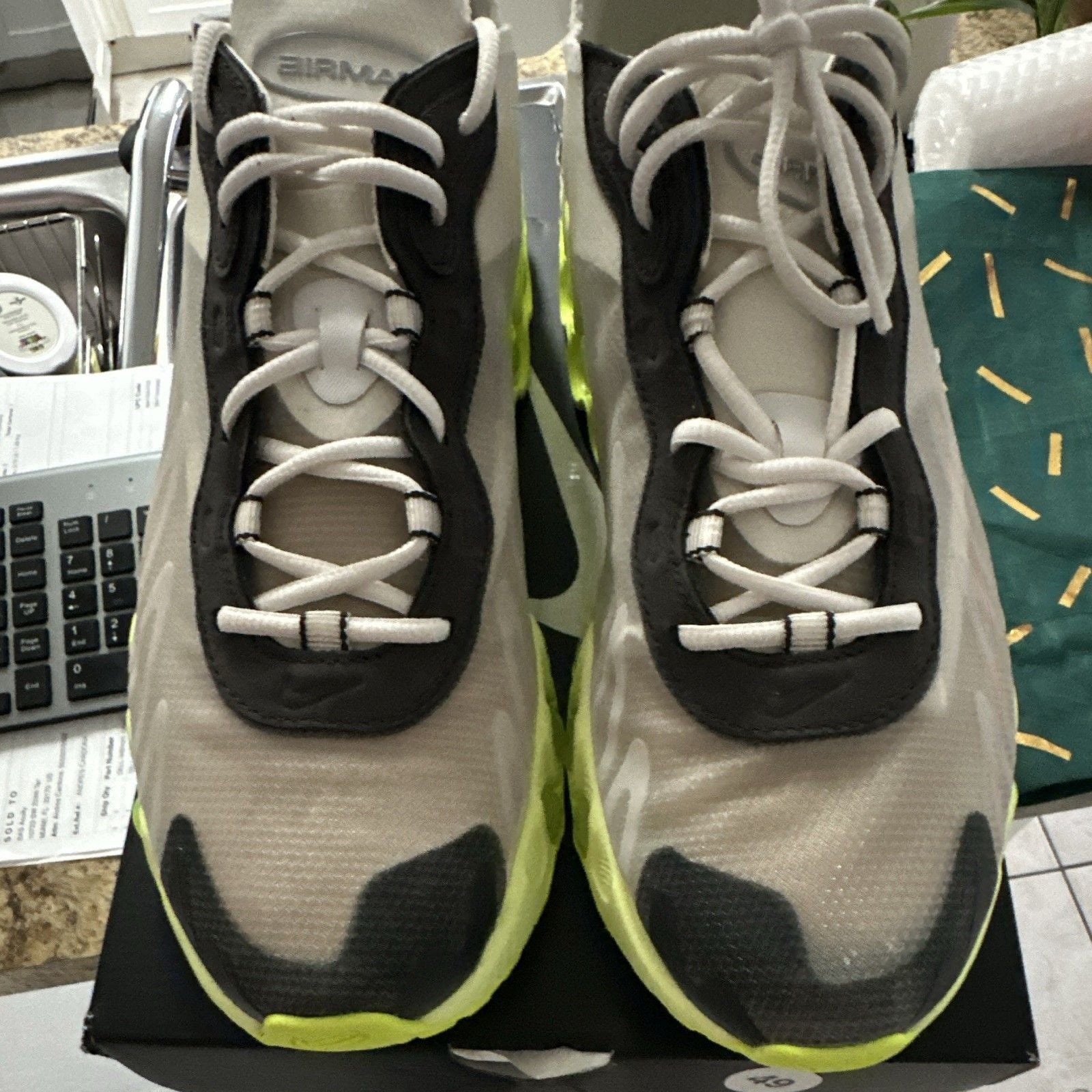 Nike Air Max DN8 QS Men’s Low Top Lace-Up Sneakers Beige Black Neon IQ4479 200 6