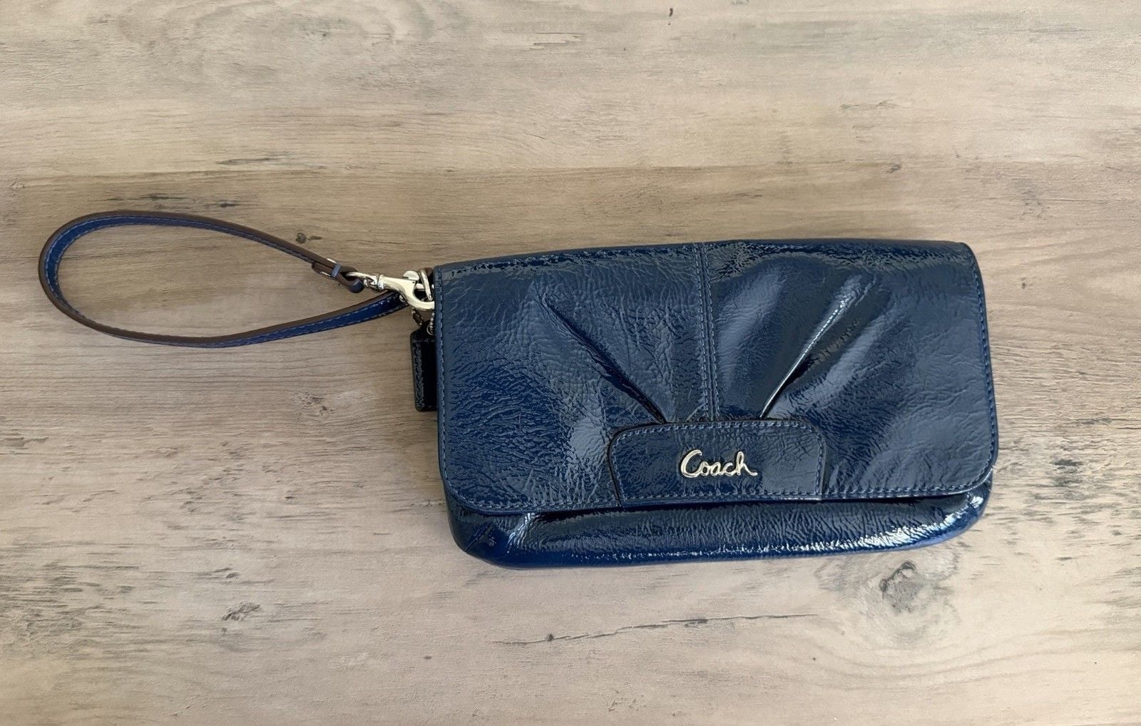 Coach Ashley F49415 Navy Patent Leather Large Flap Wristlet Pleated Gold Logo 11