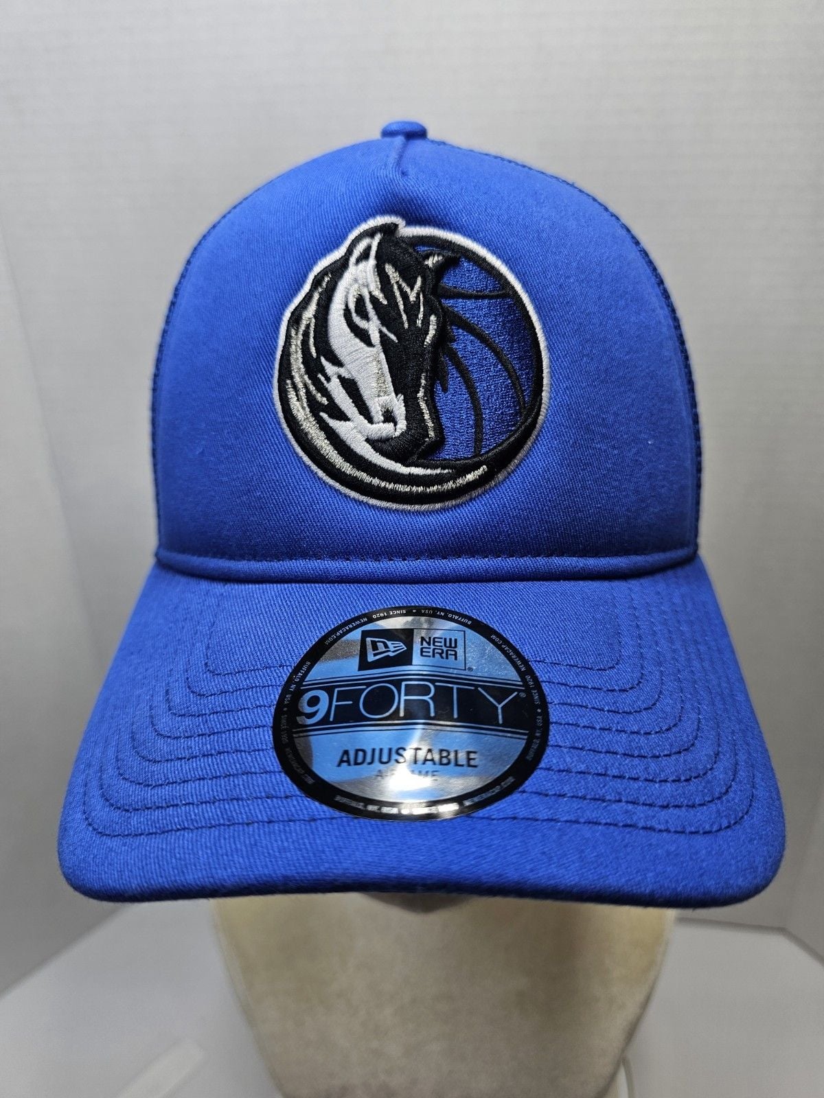 New Era Dallas Mavericks 9FORTY Trucker Hat Royal Blue Adjustable NWT 2