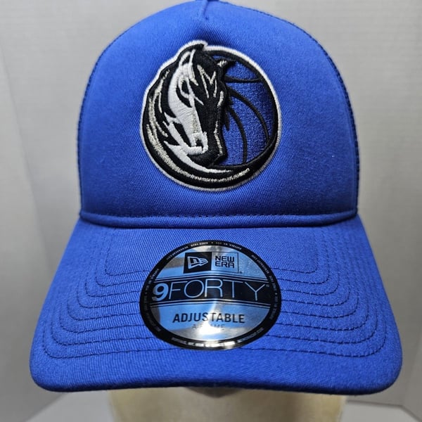 New Era Dallas Mavericks 9FORTY Trucker Hat Royal Blue Adjustable NWT