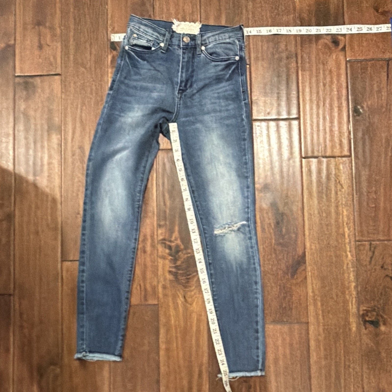 Altar'd State Women's Skinny Jeans Blue Medium Wash Distressed Stretch Denim 3
