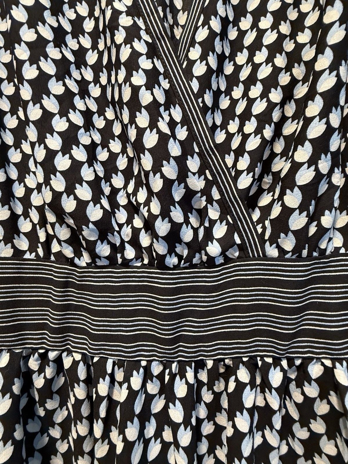 Max Studio Black White Blue Floral Midi Dress V-Neck Size S 5