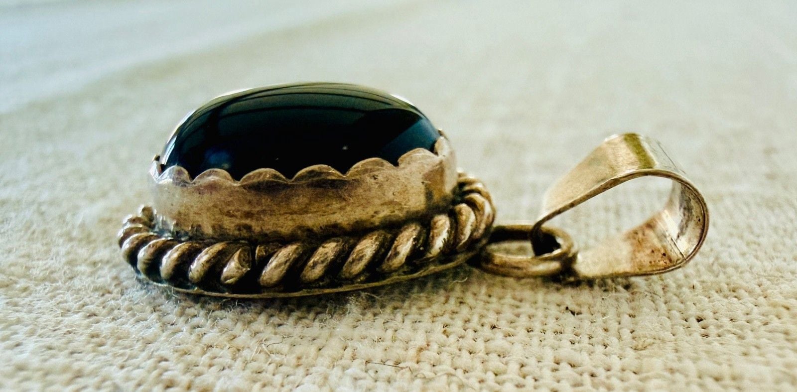 Native American Sterling Silver Black Onyx Pendant RRT Hallmark Rope Bezel 9