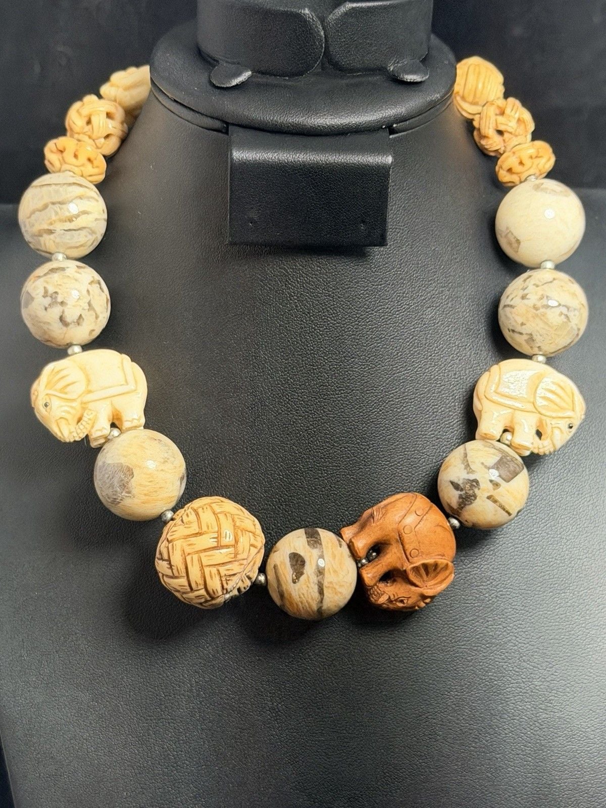 Vtg Chunky Artisan Bobe Carved Elephant & Fossil Stone Statement Necklace -Boho 2
