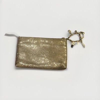 Elegant Gold Mesh Clutch Purse with Star & Moon Charm Bracelet – Evening Bag 1