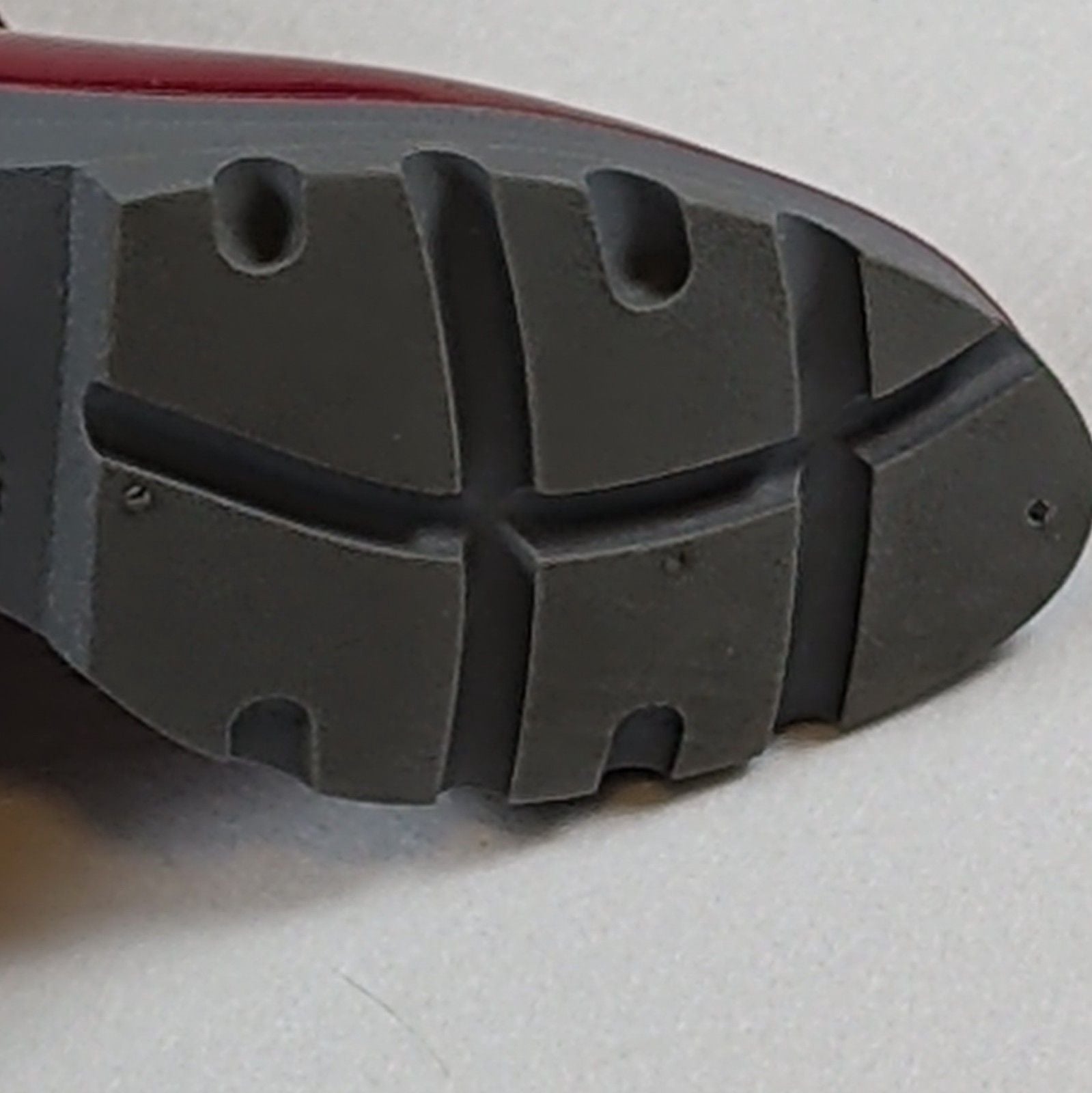 Women's Burgundy Chelsea Ankle Rain Boots Buckle Strap Rubber Lug Sole size 9 7