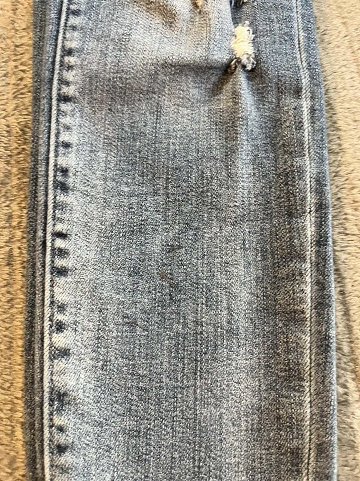Women’s Mica Denim Light Blue Ripped Distressed High Rise Stylish Size 28 11