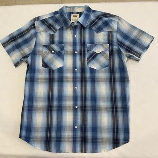 Levi’s Men's Classics Short Sleeve Button-Down Plaid Shirt Size L