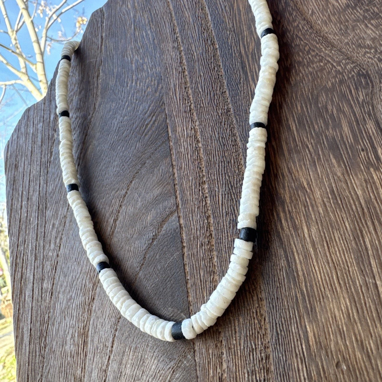 Vtg 70's Puka Shell Beach Vibe Surfer 17" Necklace Boho Barrel Clasp Black & Wht 3