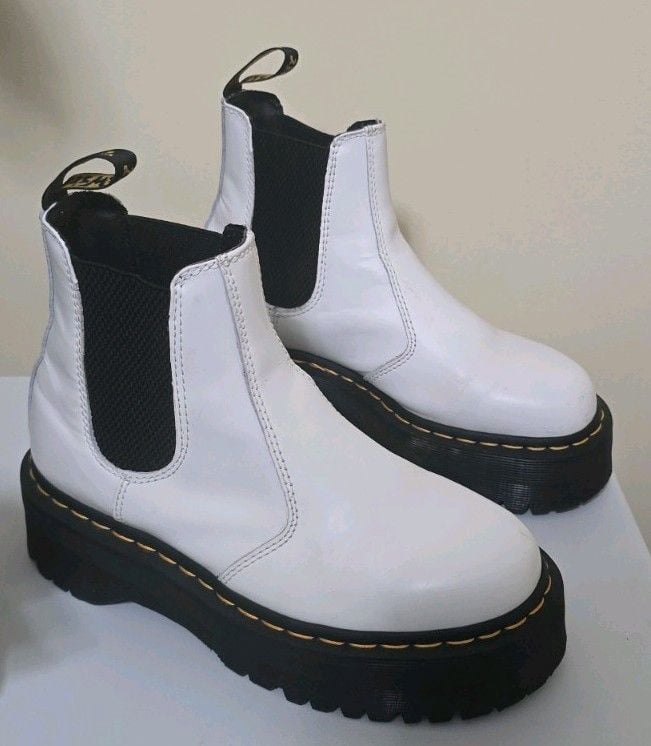 Doc Martens 2976 Chelsea Platform Boots Quad Smooth White Leather US SZ 8 BH 2