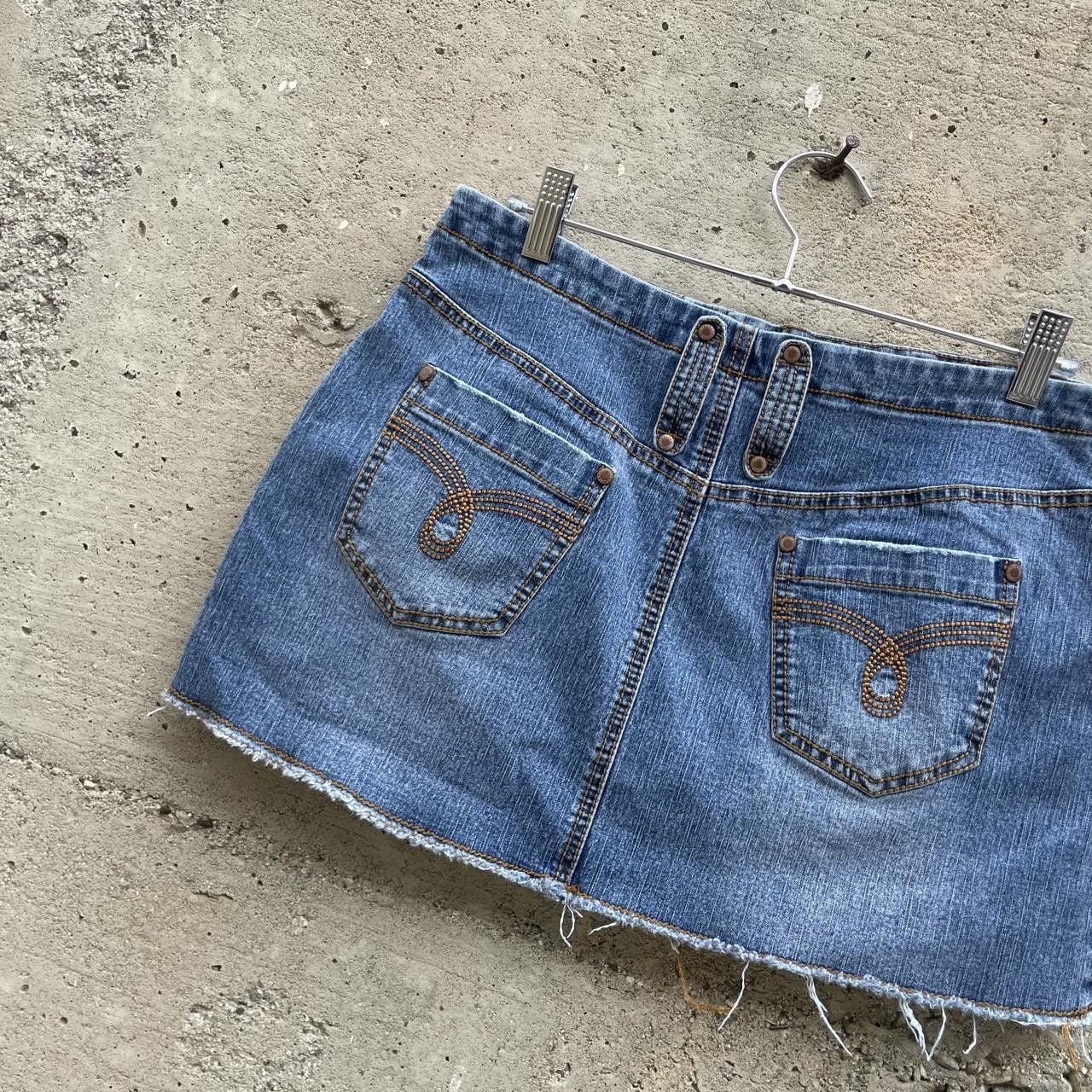 2000s denim mini skirt 5