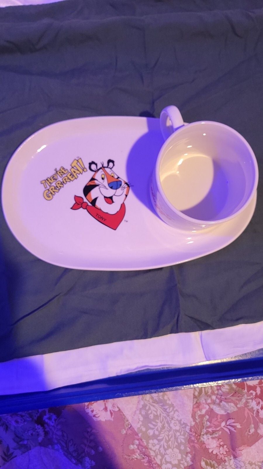 Kellogg's Tony the Tiger “They’re G-r-r-reat” Ceramic Platter/Plate and Cup Set 20