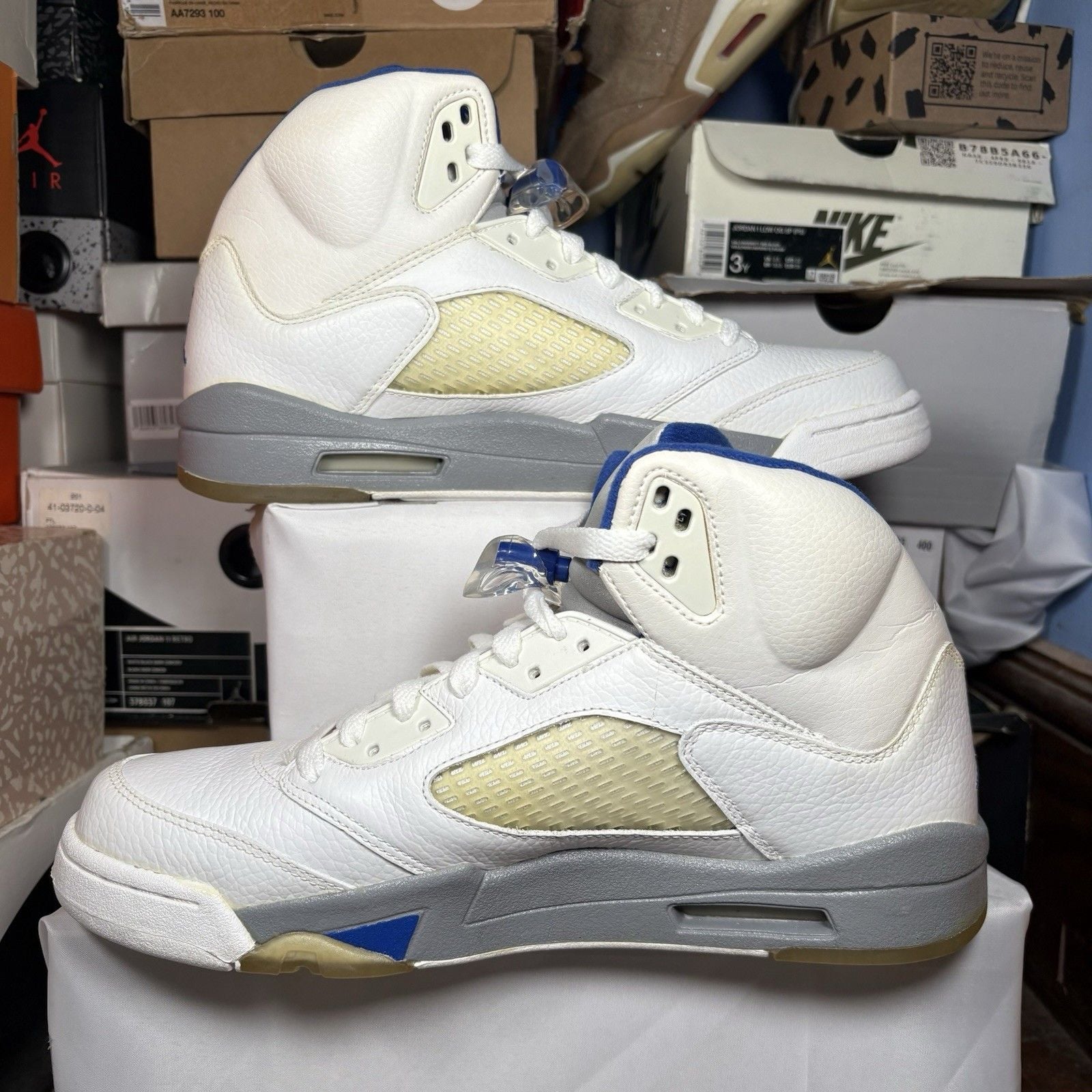 Size 10.5 - Air Jordan 5 Retro Stealth 3