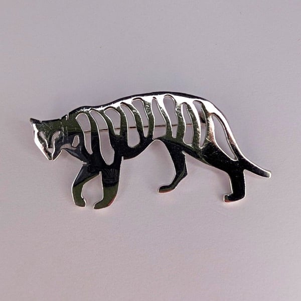 Sterling Silver 925 Tiger Brooch Pin Signed. 2.25 in Silver Animal