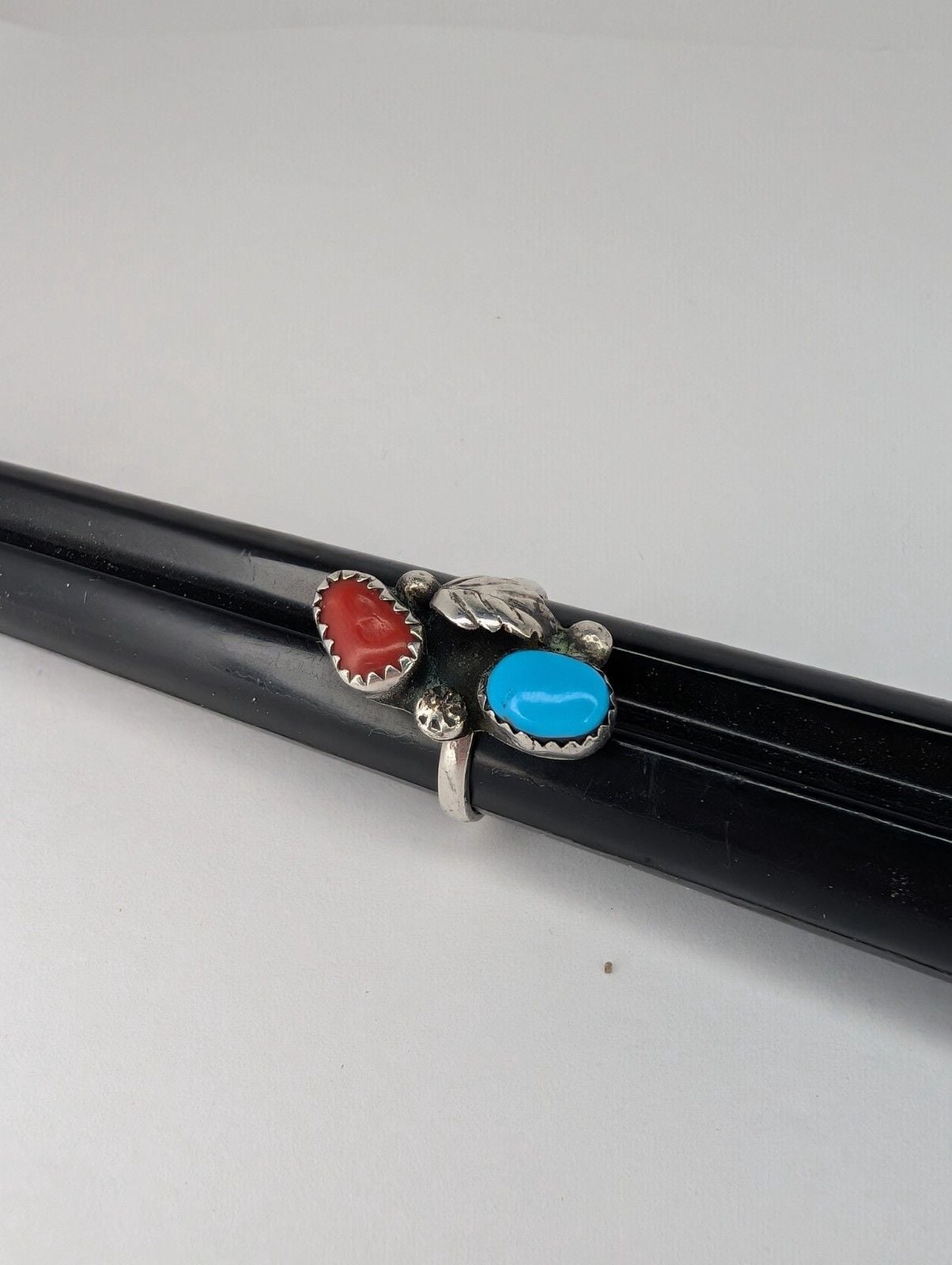 Vintage Sterling Silver Native American Navajo Turquoise And Coral Ring 4