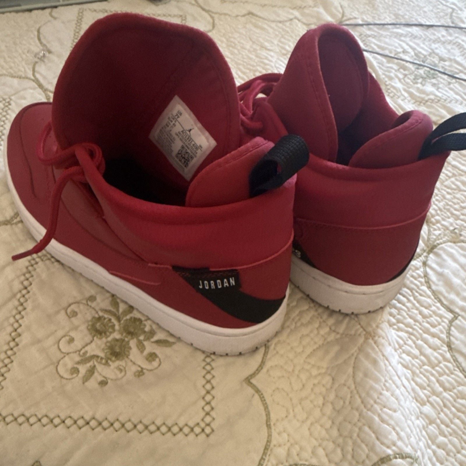 Jordan 1 Mid Unisex Kids Sneaker Red/White/Black US 7Y AQ1331-600 4