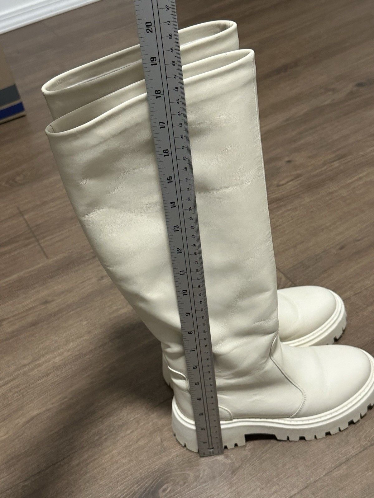 Women's Knee High Boots Size 7 White 16