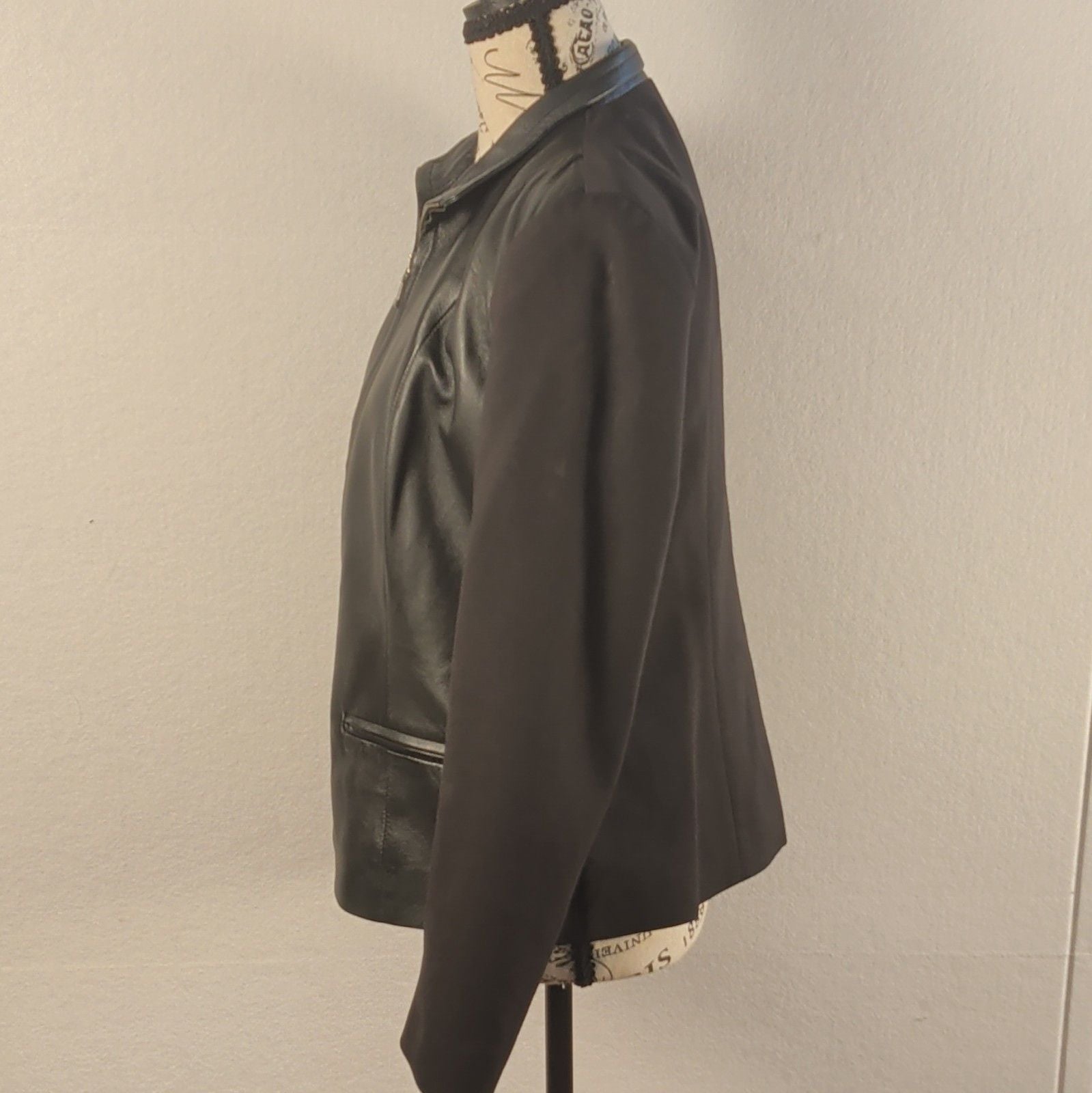 Talbots Petites Womens Black Leather Zip Front Jacket Collared Pockets 8P 8