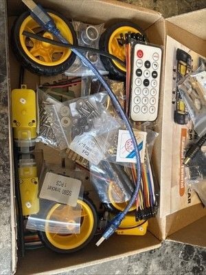 Robot Smart Car DIY Kit - 4WD Programmable Robot - Educational Toy 4