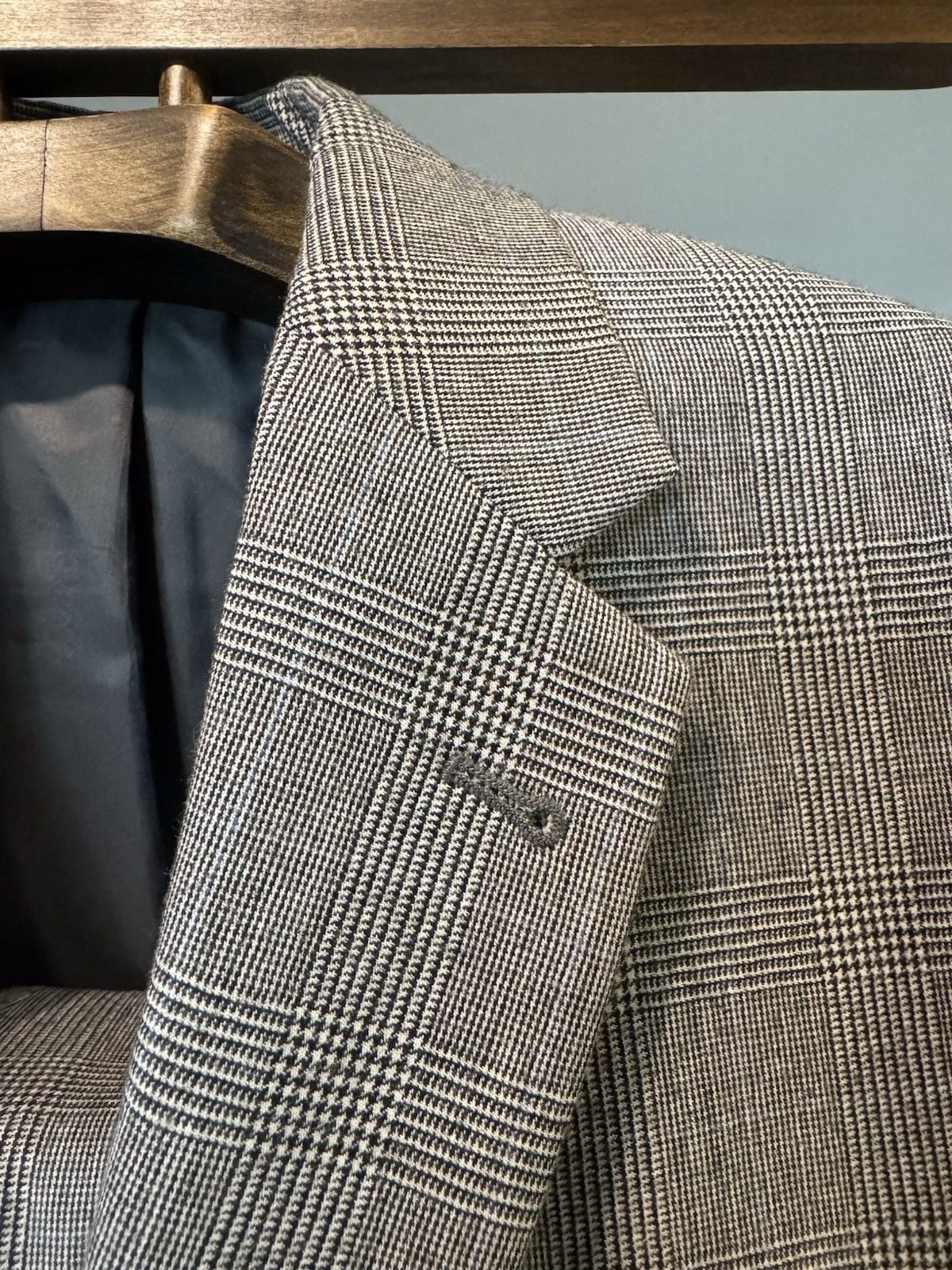 Jos A Bank Mens Gray Plaid 2 Piece Suit 100% Wool 42R 34x30 Signature Collection 3