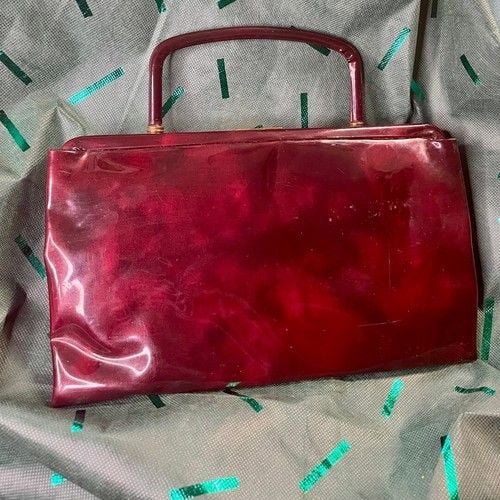 Vintage Burgundy Handbag with Sturdy Handle 3