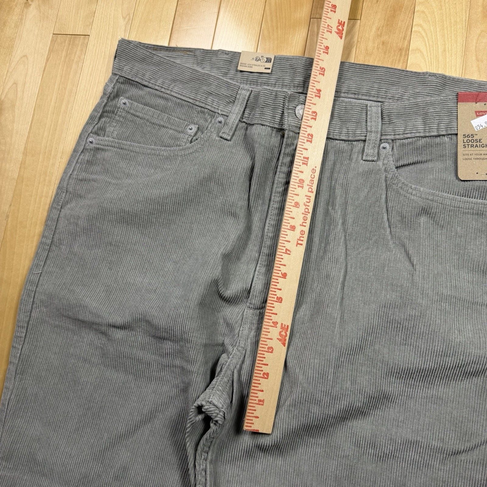 Levi’s 565 Gray Corduroy Pants 38x30 Loose Baggy Straight 90s Skater NWT 10