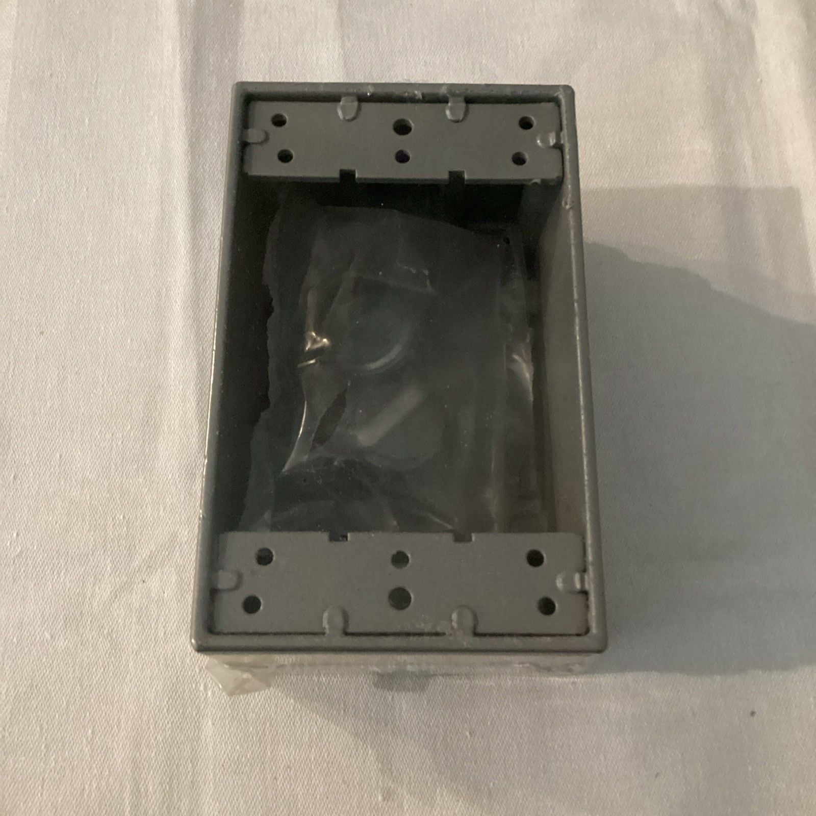 Bell Outdoor 5320-0 Weatherproof Electrical Box, 1 Gang, 1/2 In Hub Size, 3 2