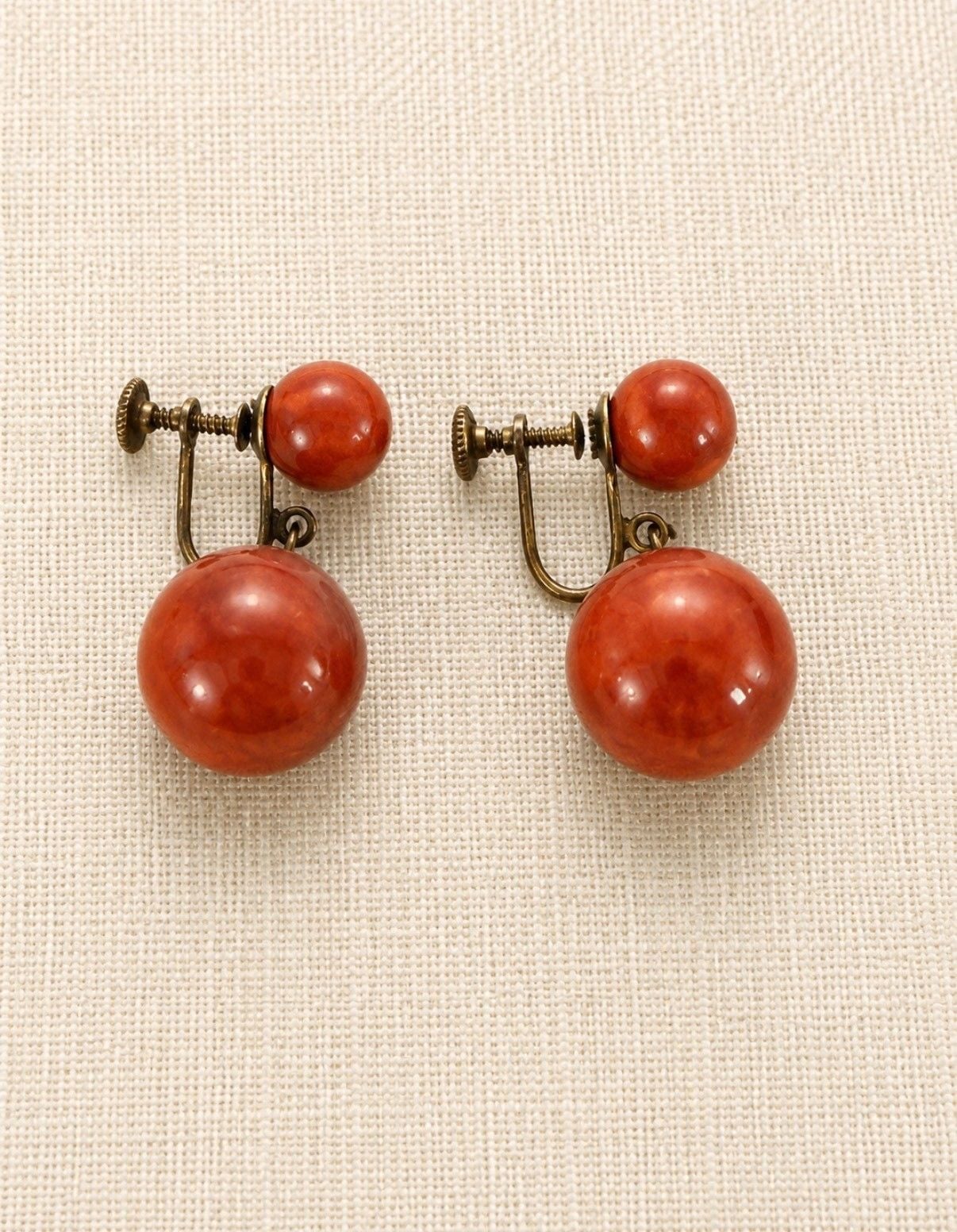 Vintage Red Bakelite Double Ball Dangle Earrings Screw Back Cherry Tested 1940s 2