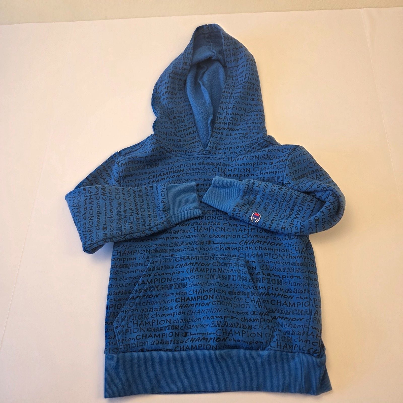 Champion Boys Kids blue Fleece Hoodie All Over Print Script Logo Size 5 4