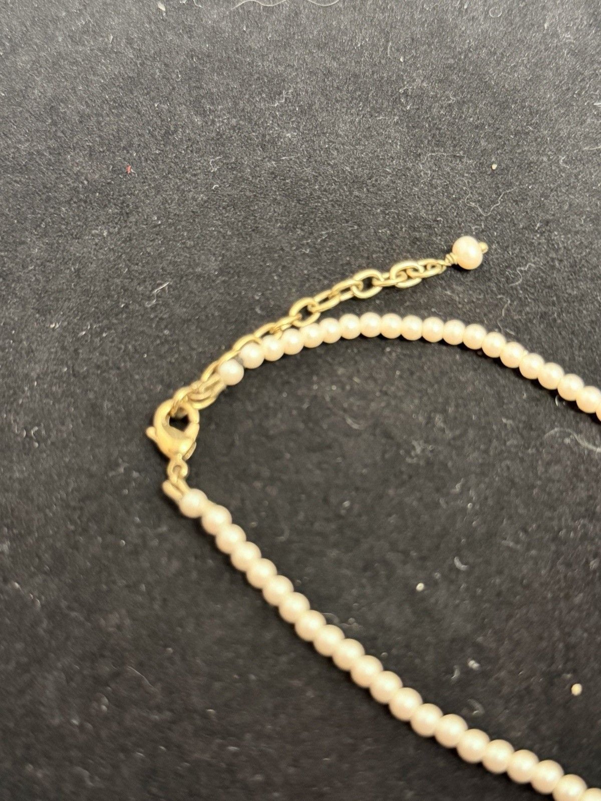 Vtg Signed MONET Olive Green Teardrop Pendant Faux Pearl Halo Necklace Mid Cent 7
