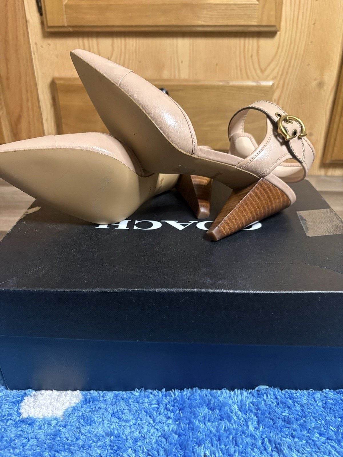 Coach Wren Pumps Women’s Size 6.5 Beachwood Leather Pointed Toe Ankle Strap 8