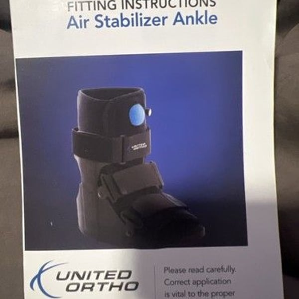 United Ortho Air Stabilizer Ankle Walker Fracture Boot Small/Medium