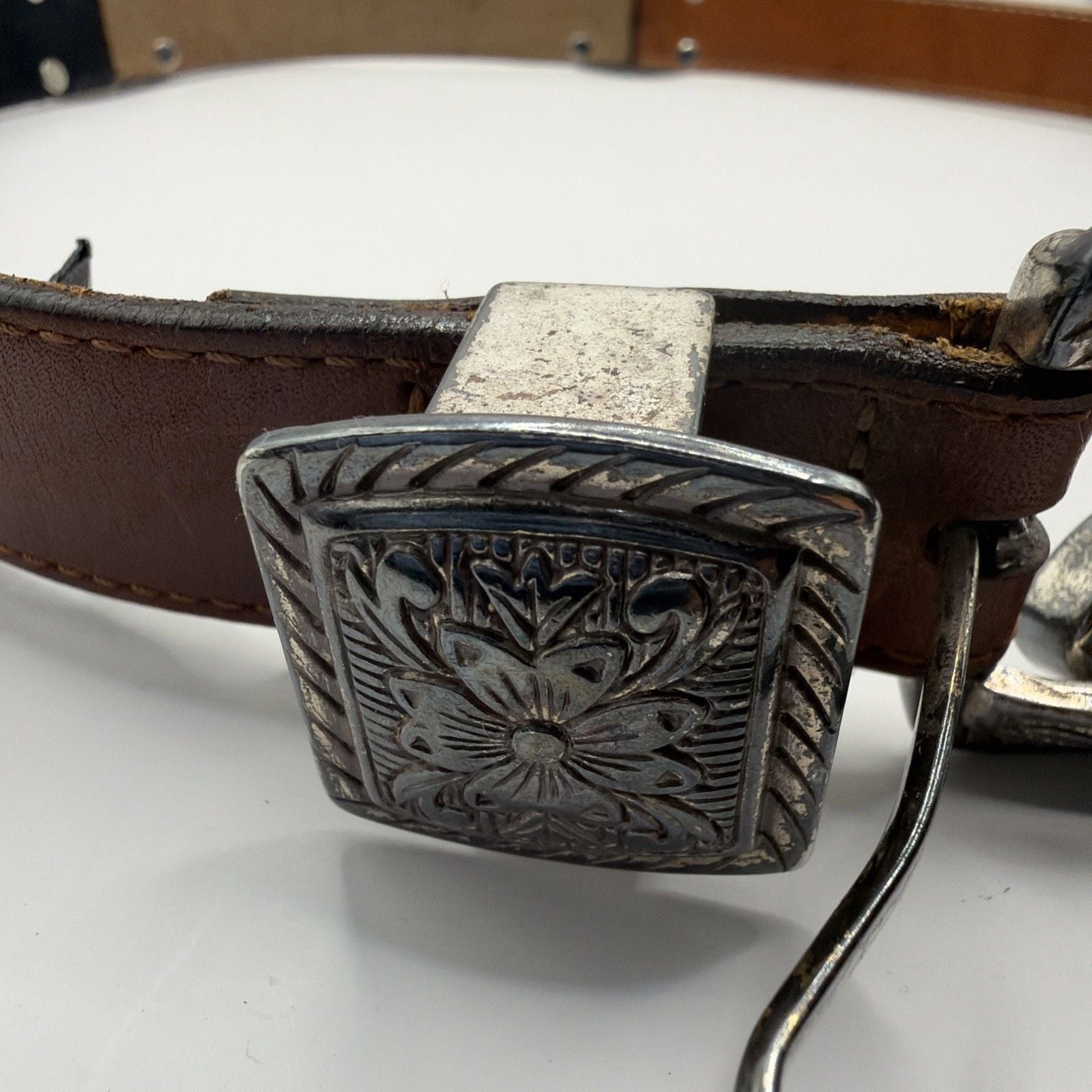 Brighton S4560 1994 woman's brown black leather belt ~ Length 34” ~ Made in USA 8